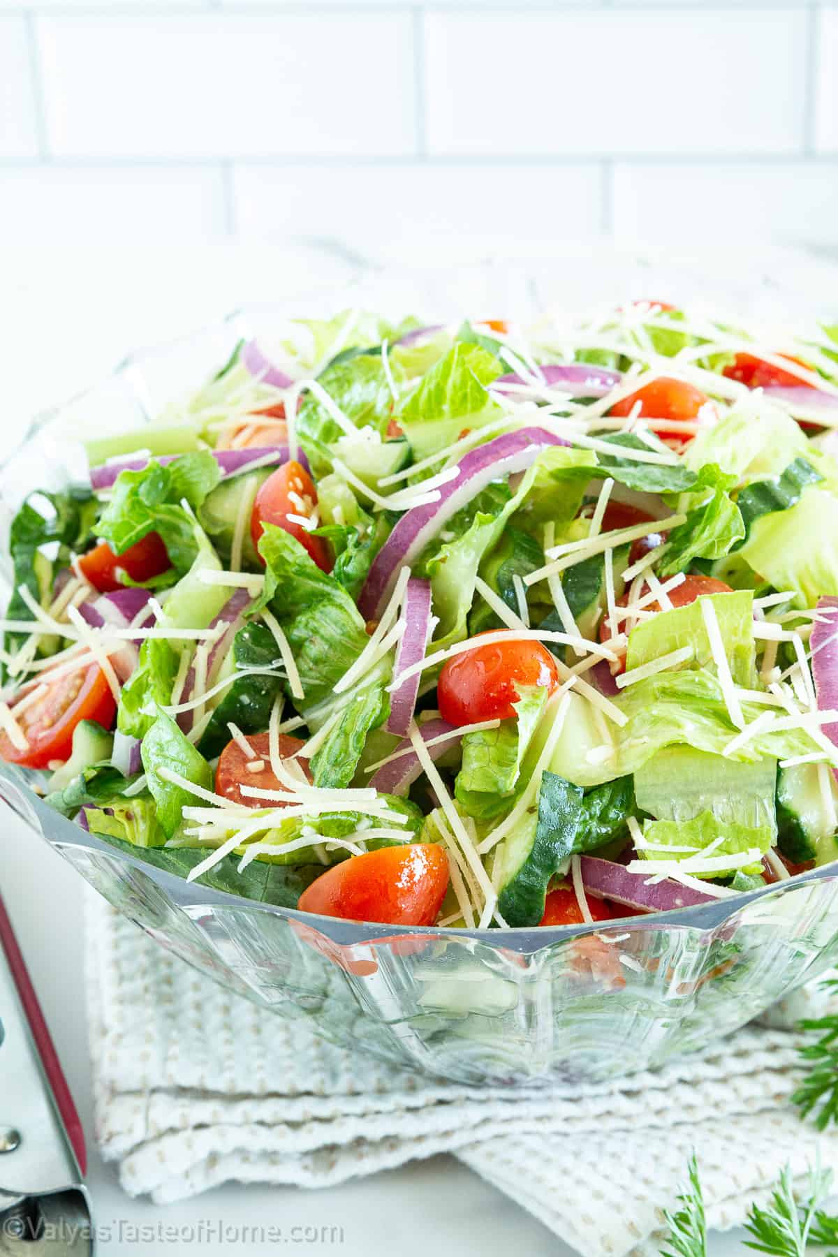 Easy Copycat Olive Garden Salad with Dressing