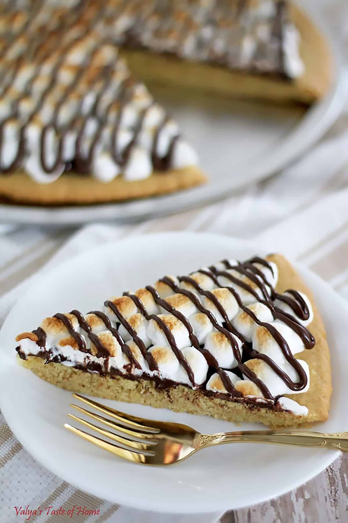  BAKE IT WITH MEL – Campfire S'mores Pizza Cookie Kit