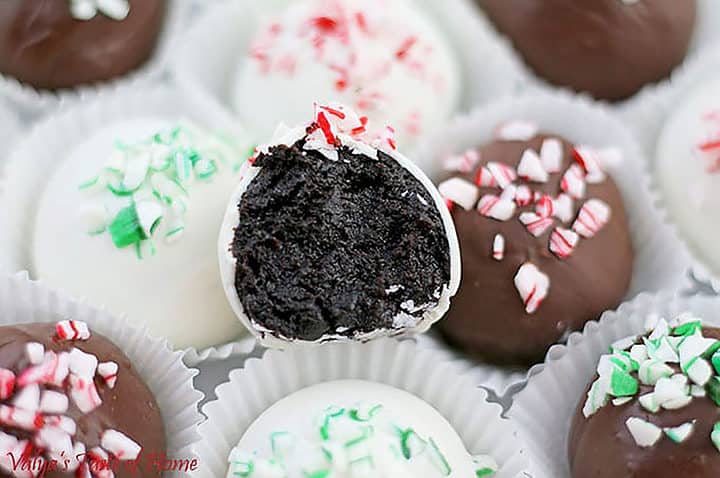 Easy Oreo Truffles (Festive Peppermint Oreo Cookie Balls!)