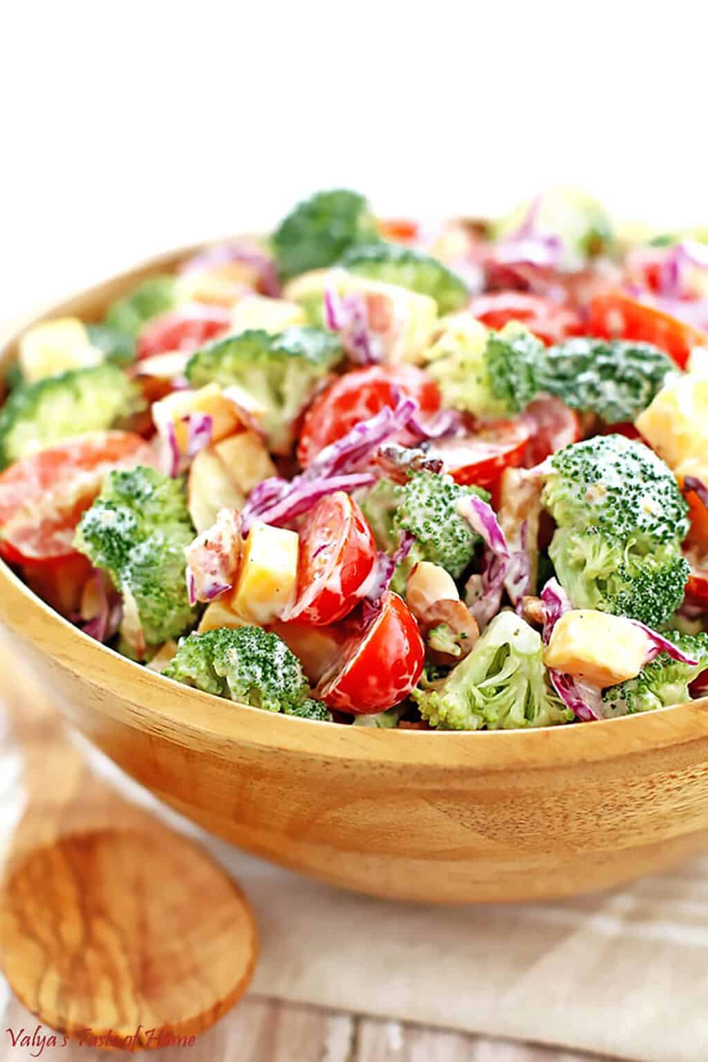 Creamy Broccoli Tomato Salad (Make Ahead Recipe!)