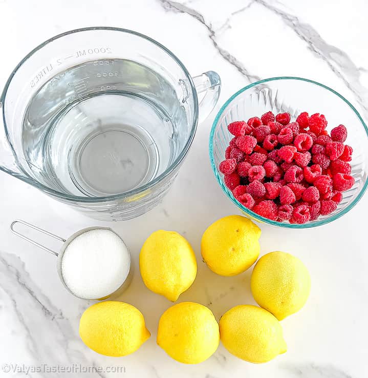 Fresh Raspberry Lemonade (Easy Recipe From Scratch!)